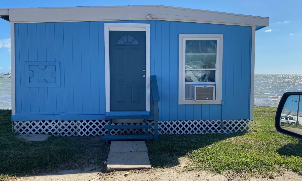 Aransas Pass Cabin | Waterfront cabin in beautiful Aransas Pass, Texas