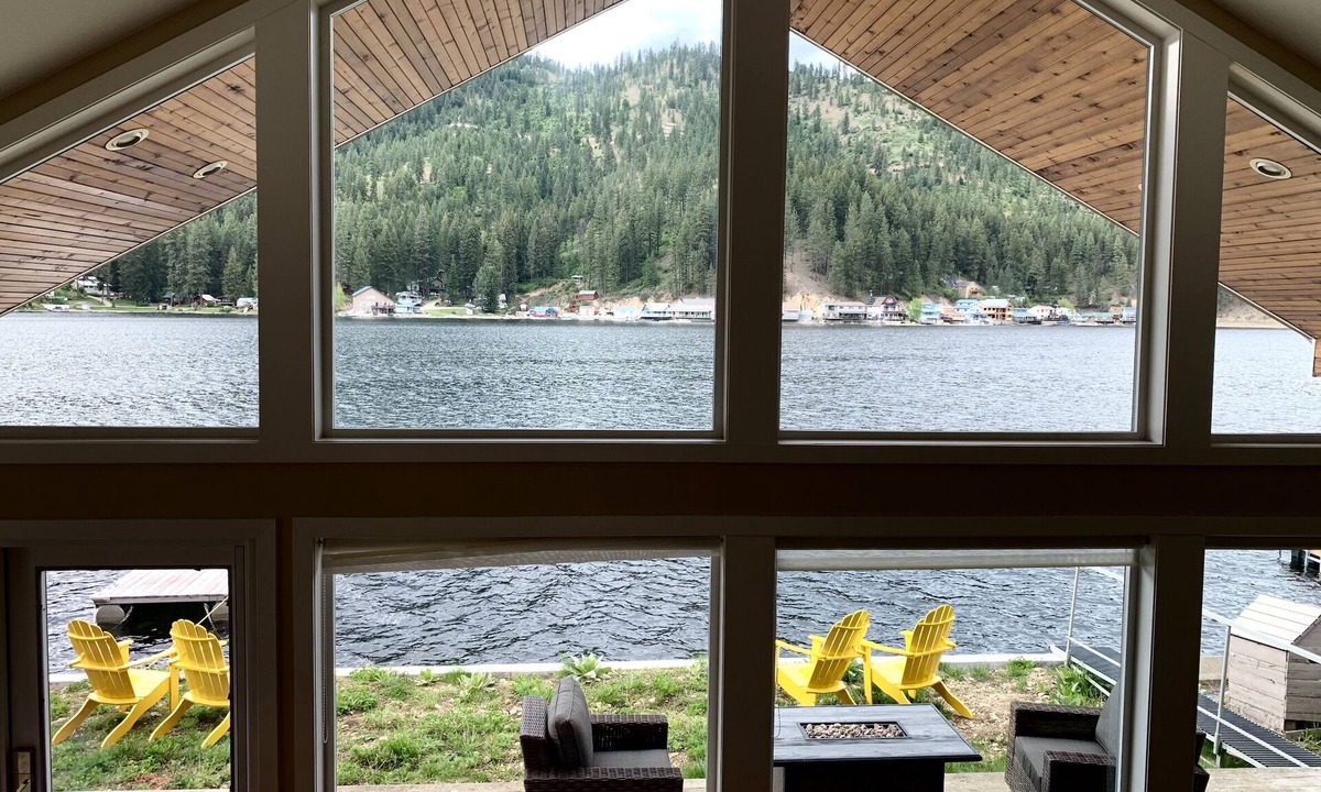 Loon Lake Cabin | Waterfront Cabin on Deer Lake with Private Dock