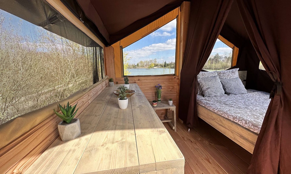 Gravon Cabin | Waterfront cabin on stilts