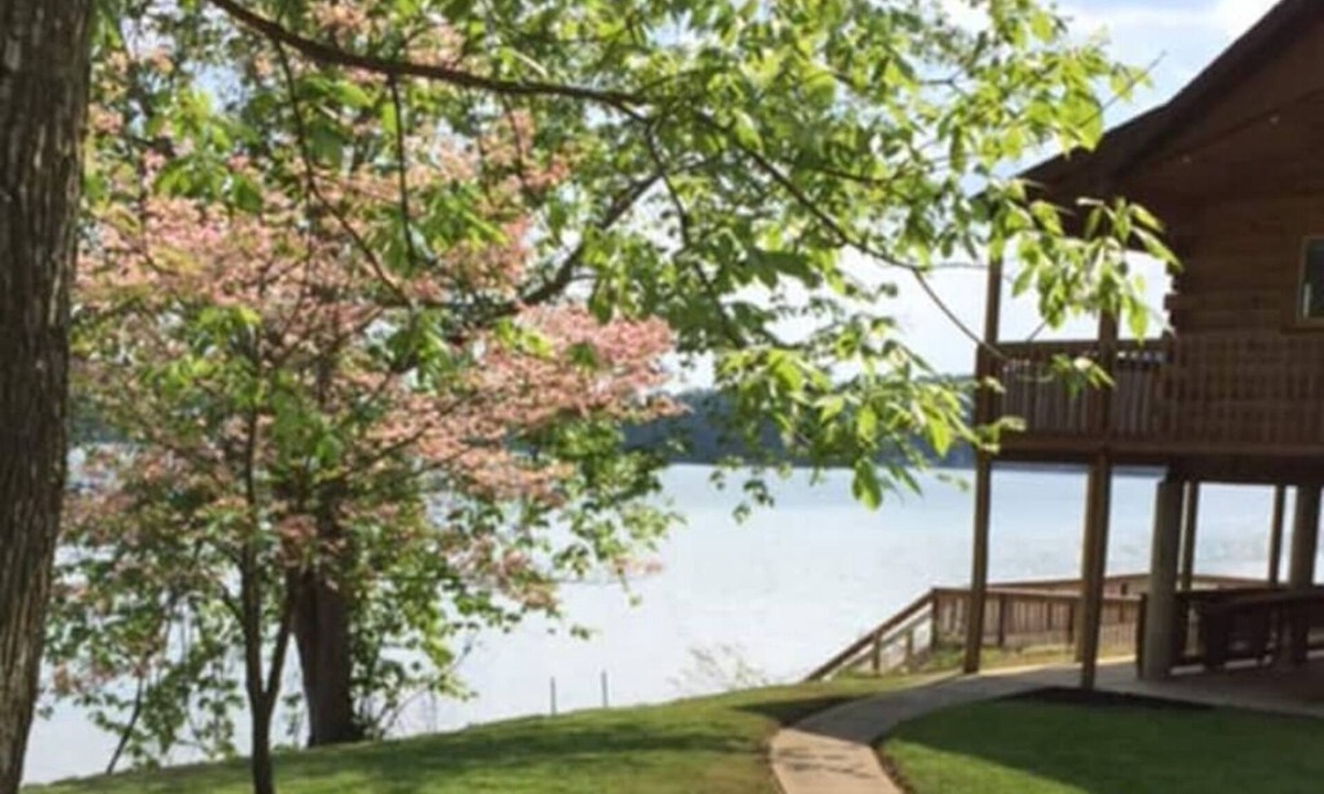 Torch Cabin | Waterfront Cabin on Ohio River