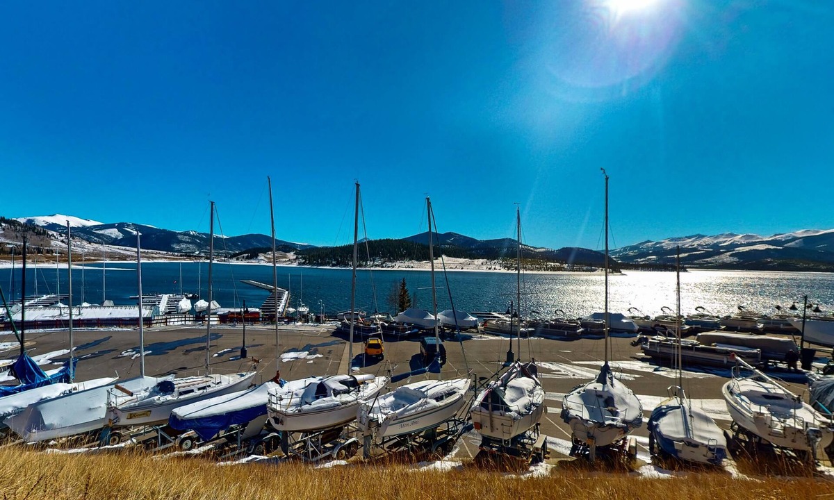 Dillon Condo | Waterfront condo with full kitchen & wifi - convenient location
