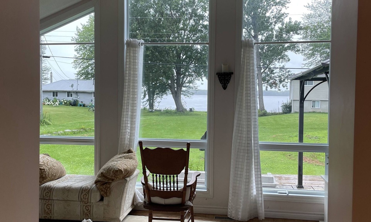 Rama House | Waterfront cottage close to Casino Rama