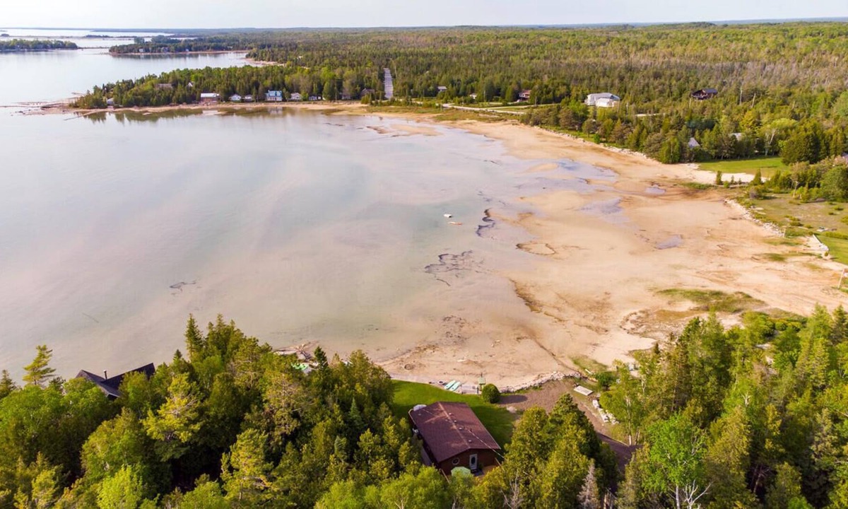 South Bruce Peninsula Cottage | Waterfront Cottage for rent (Near Sauble Beach)