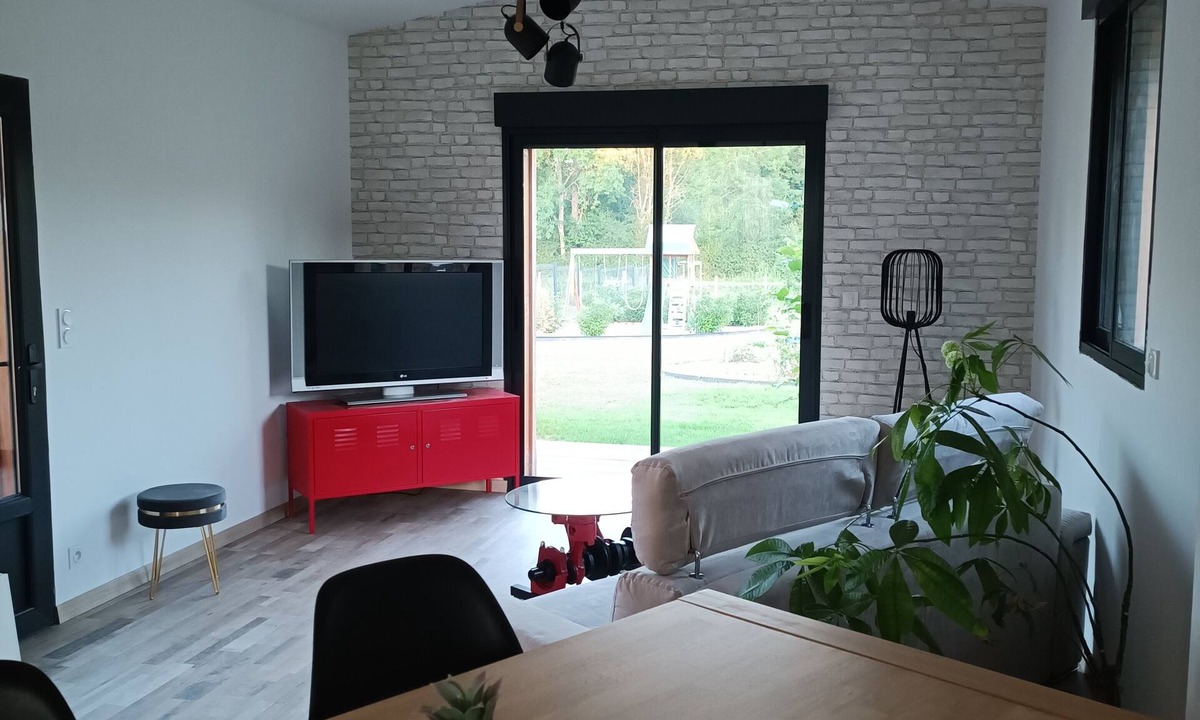 Coudroy House | Waterfront cottage