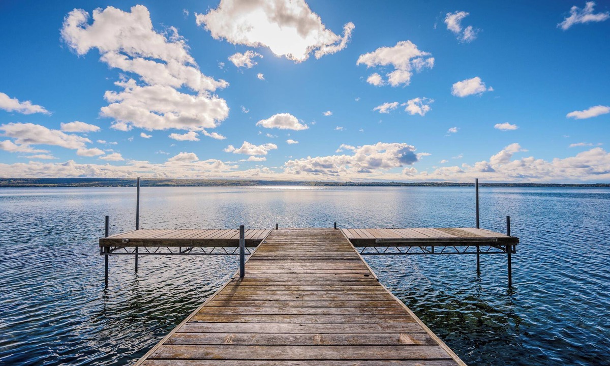 Colpoys Bay Cabin | Waterfront Cottage - Incredible View and Hot Tub