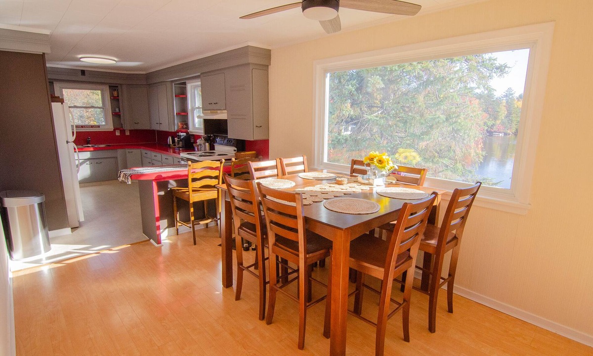 West Arm Cottage | Waterfront cottage with an incredibly scenic view