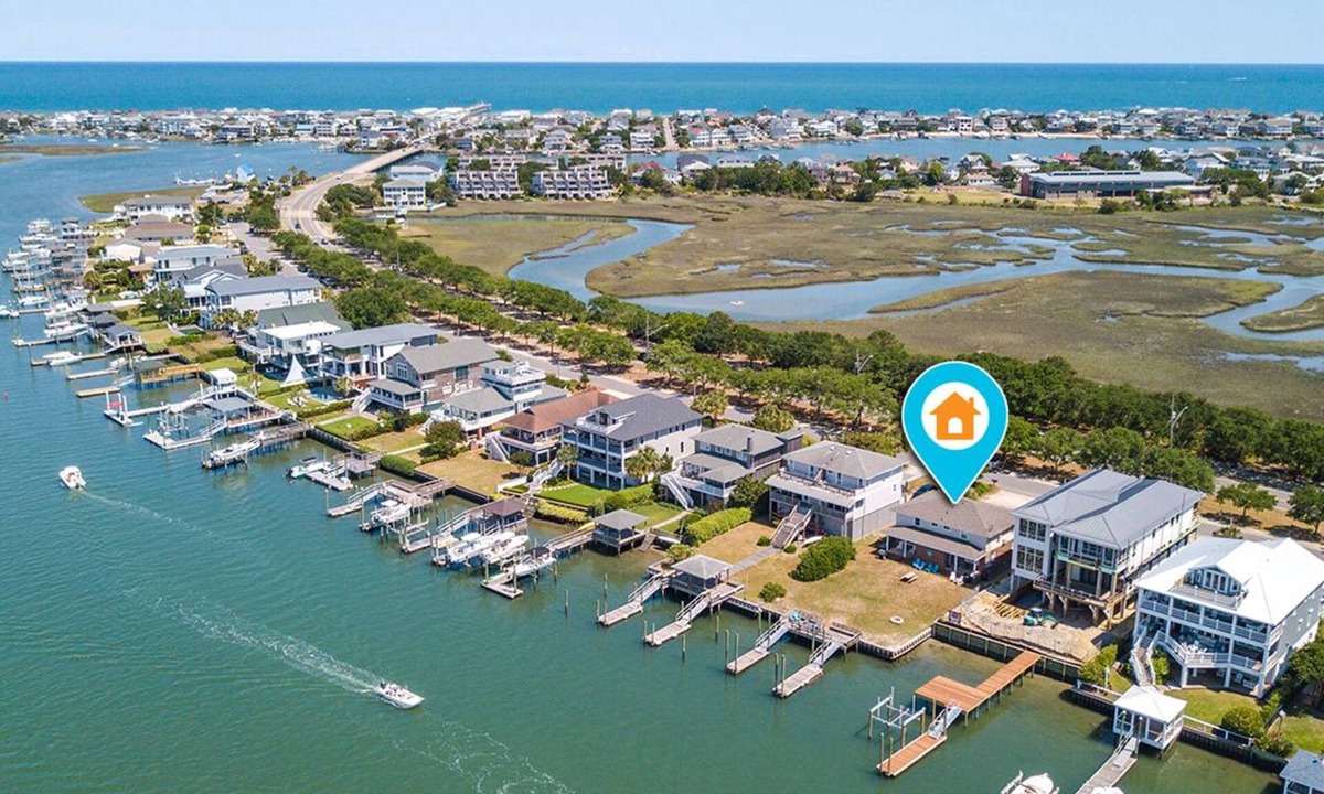 Wrightsville Beach House | Waterfront Duplex with Boat Slip