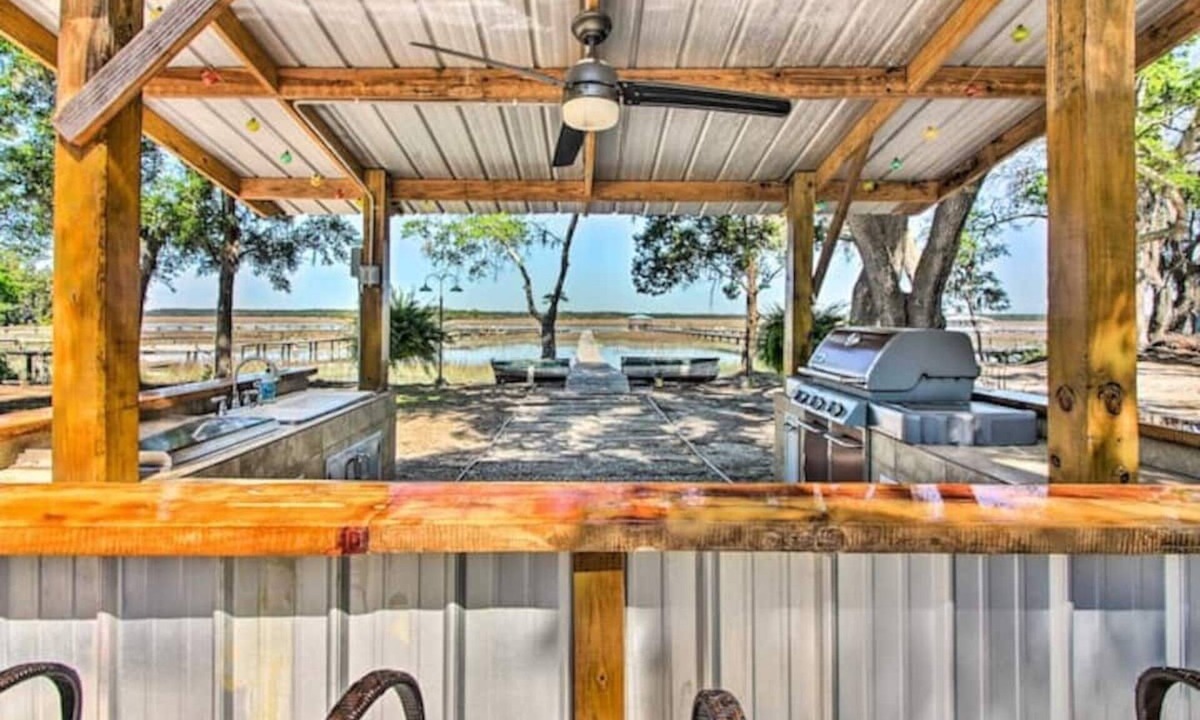 Midway Cottage | Waterfront Date Night! Near Savannah!