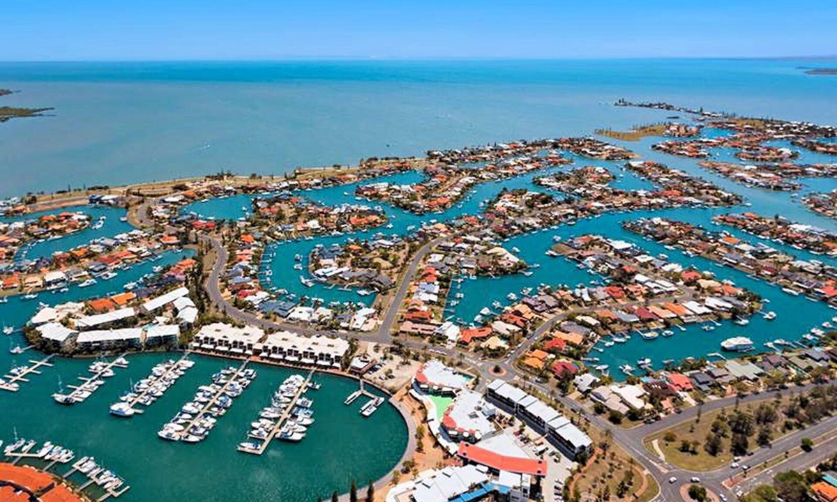 Raby Bay House | Waterfront Dream Getaway