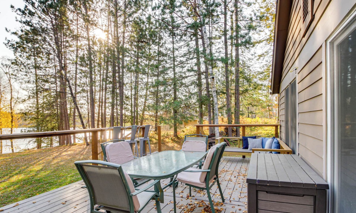 Duluth Cottage | Waterfront Duluth Cabin w/Deck & River View!