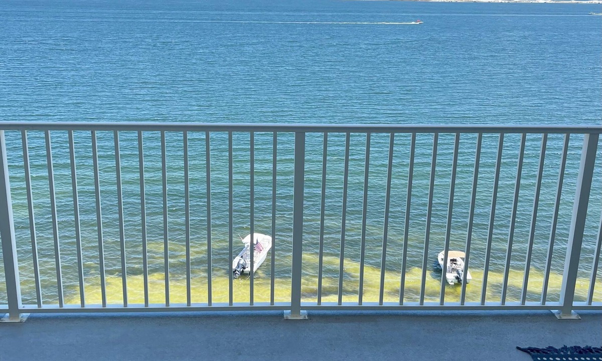 Ono Island Condo | Waterfront Escape in Perdido Key Stunning Views, pool & more