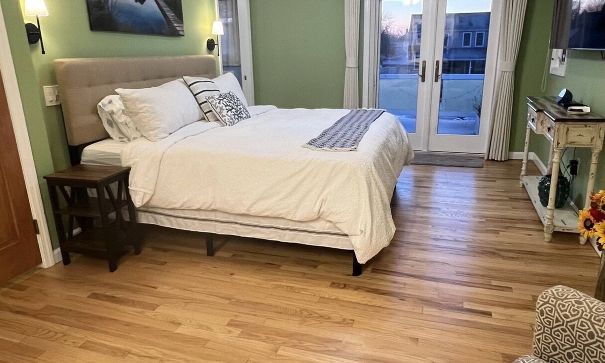 Massapequa House | Waterfront Escape in Long Island NY