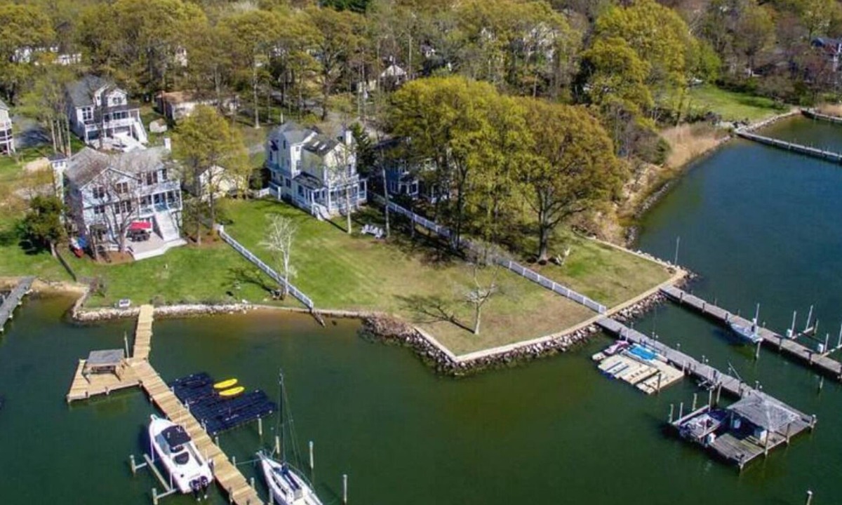 Arundel on the Bay House | Waterfront Estate w/Private Beach + Dock