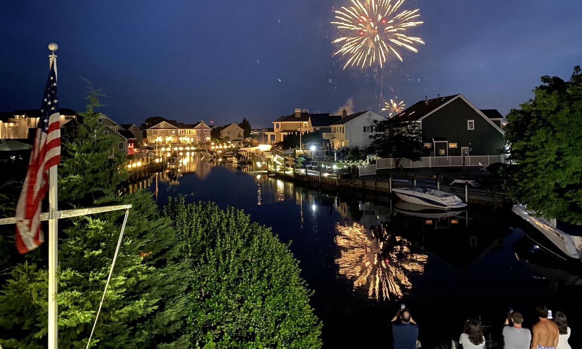 Point Pleasant House | Waterfront family oasis
