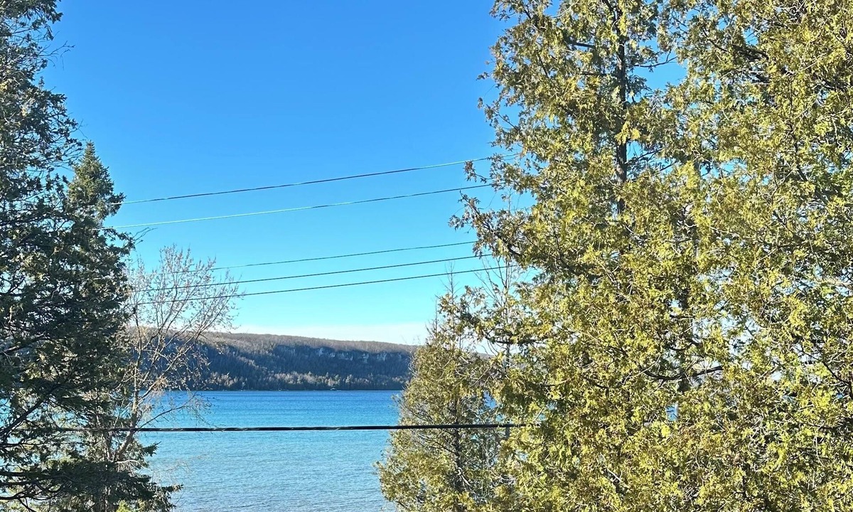 Hope Bay Cottage | Waterfront family cottage on beautiful Georgian Bay.