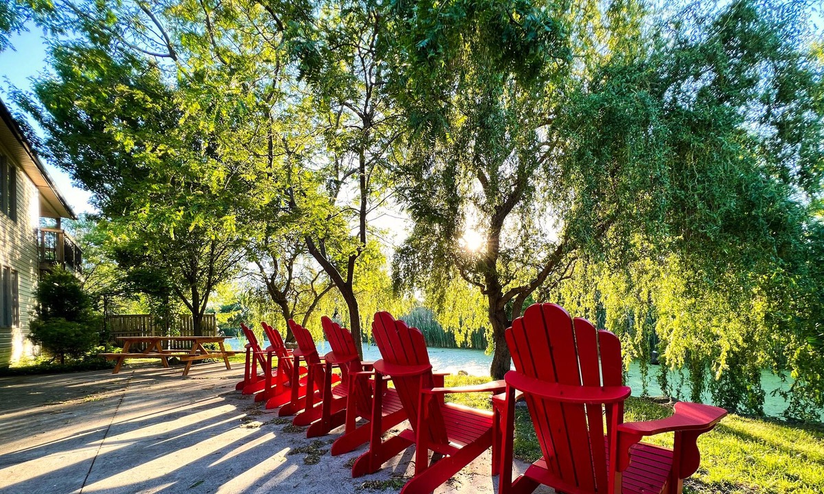 Kingsville House | Waterfront, fishing, nature lover’s dream, accessible, pet friendly