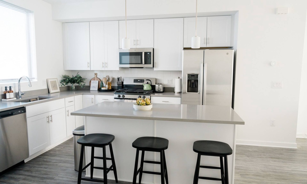 Olde Richmond House | Waterfront Fishtown Home with Garage