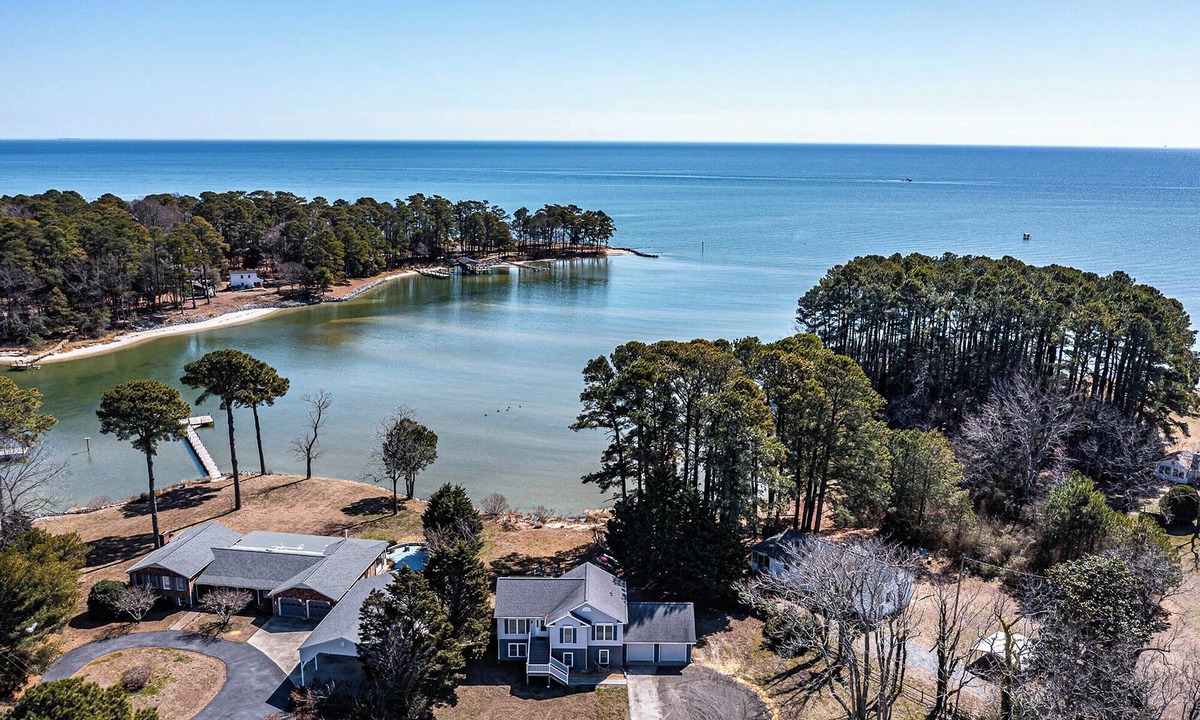 Reedville House | Waterfront Gem w/Deck & Views on Chesapeake Bay!