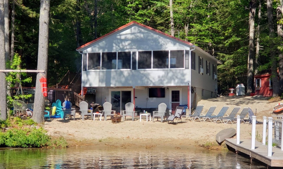 East Wakefield House | Waterfront! Gentle sloping beach highlights this updated waterfront home!