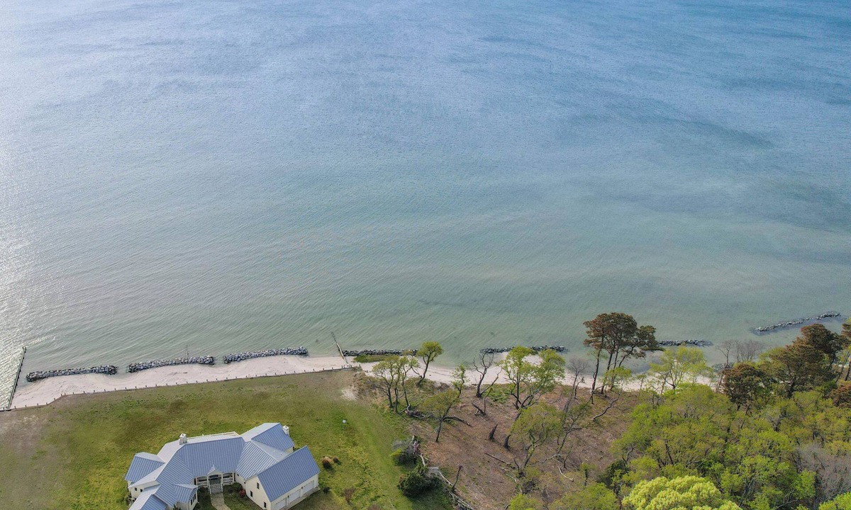 Davis Wharf House | Waterfront, Gorgeous 4 BDR, 3 BA Beautiful views & sunsets