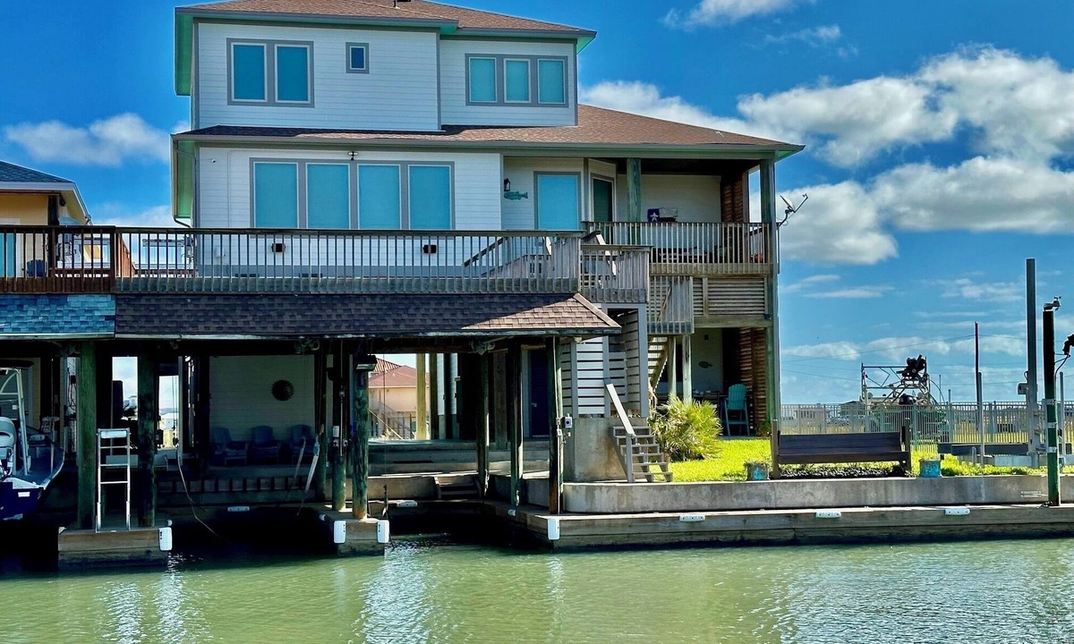 Port O Connor House | WATERFRONT Gumina Paradise