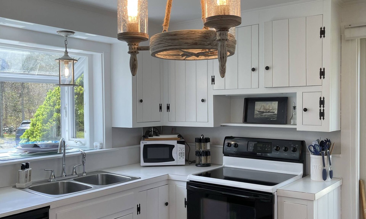 Mattapoisett Villa | Waterfront HarborView Property w/Private Sandy Beach