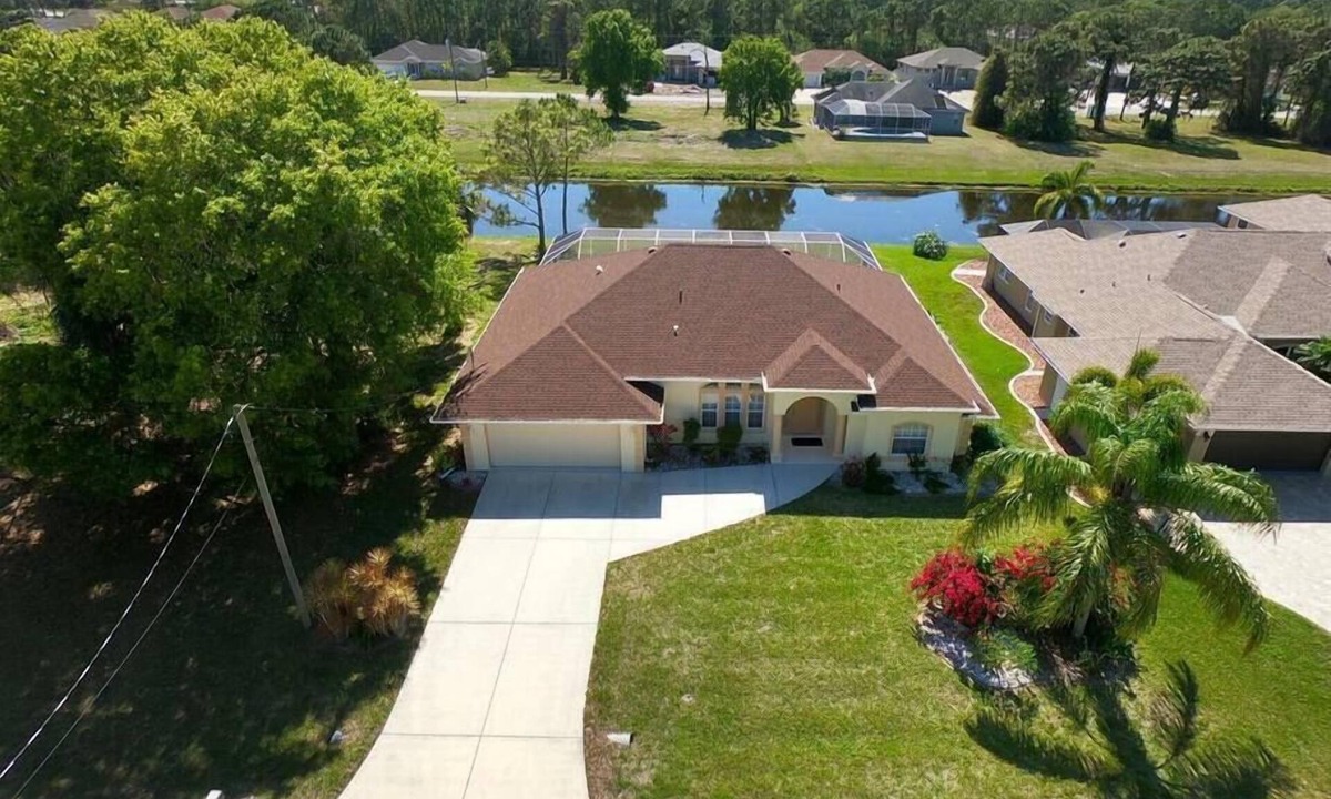 Pine Valley House | Waterfront Haven: SW Facing Pool and Spa #10