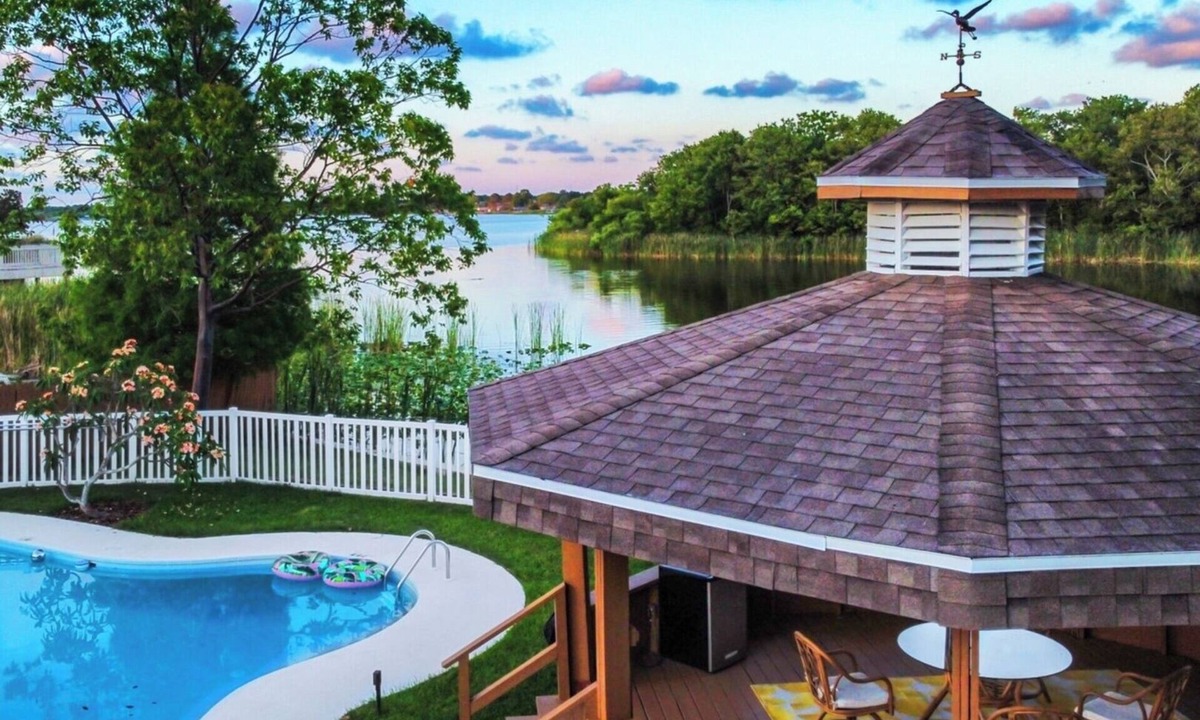 Largo Villa | Waterfront Heated Pool, Sleeps 20 - 4plex