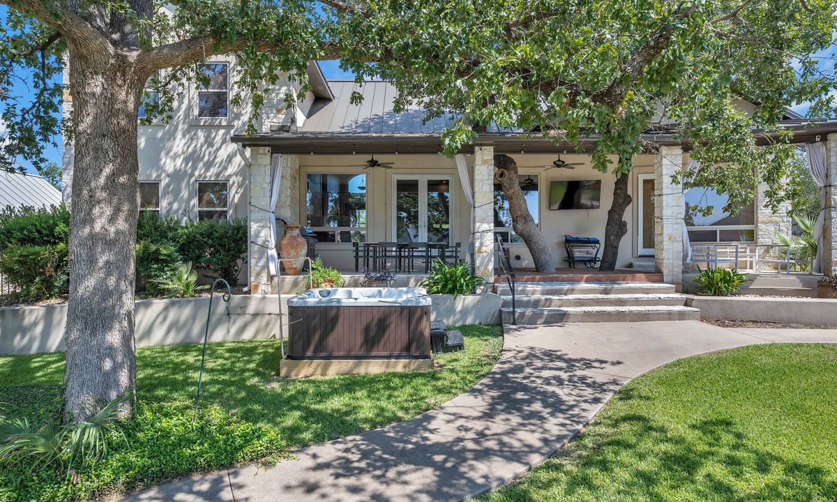 Horseshoe Bay West House | Waterfront Home | Boat Slip | Spacious Outdoor Patio | Fenced Yard