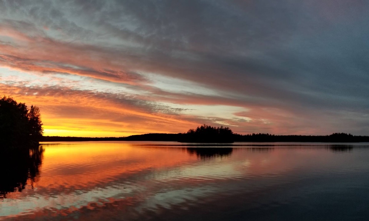 Lunenburg County House | Waterfront Home on Hirtle Lake n- sleeps 6, pet friendly