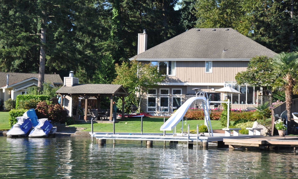 Bonney Lake House | Waterfront Home on Lake Tapps
