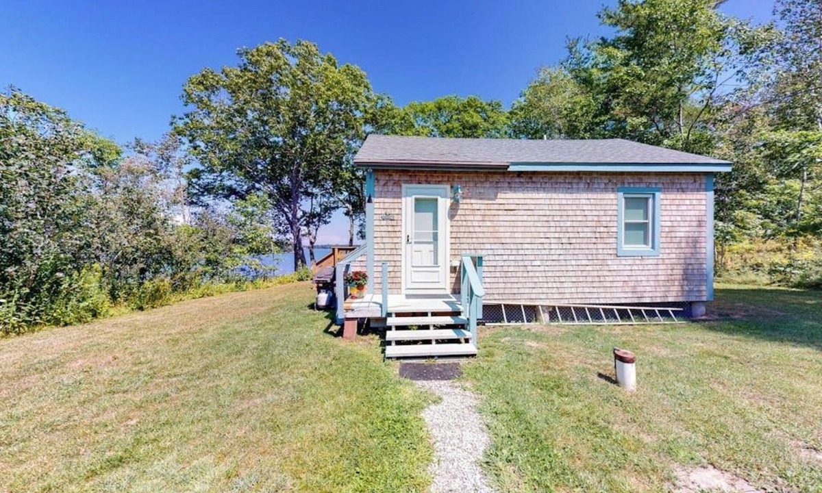 Cushing Cabin | Waterfront home on St. George River with private beach & deck - near festivals