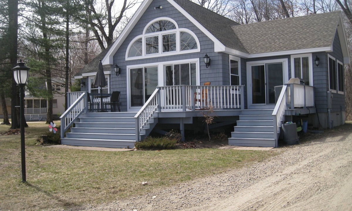 Center Ossipee House | Waterfront Home on the Beach. Ossipee Lake