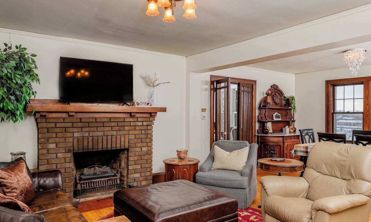 Kaukauna House | Waterfront Home - Relaxing Fox River Escape