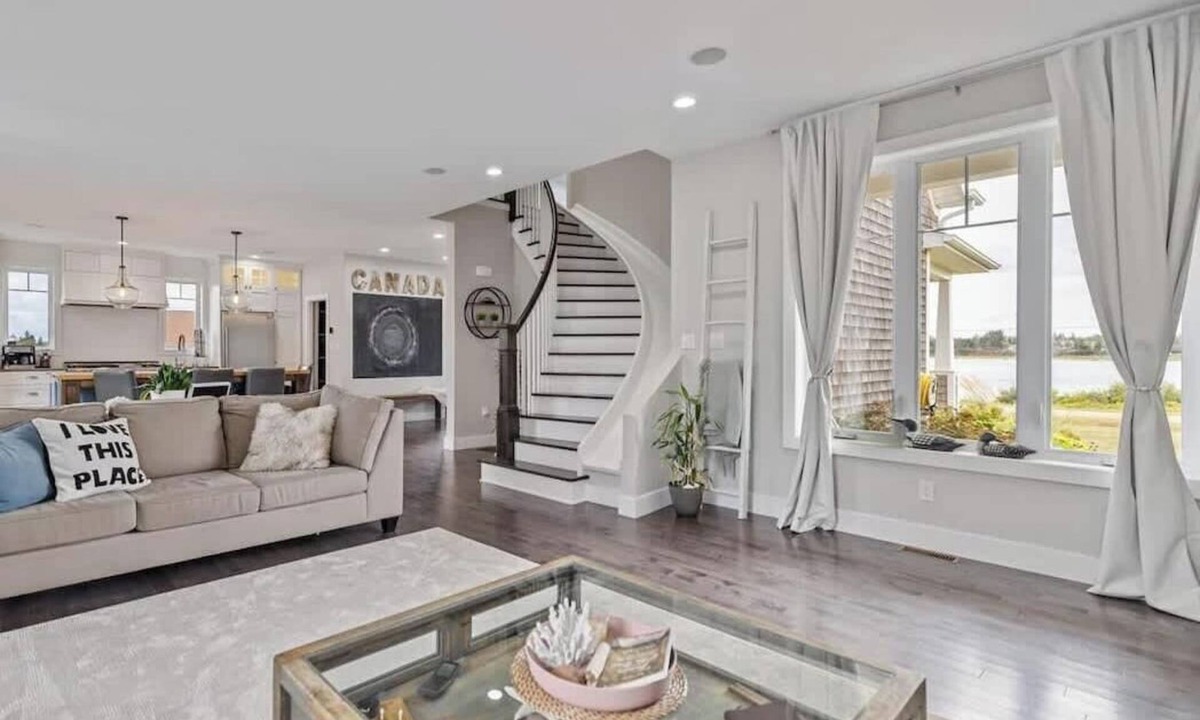 Cymbria House | Waterfront Home: Slide & Hot Tub