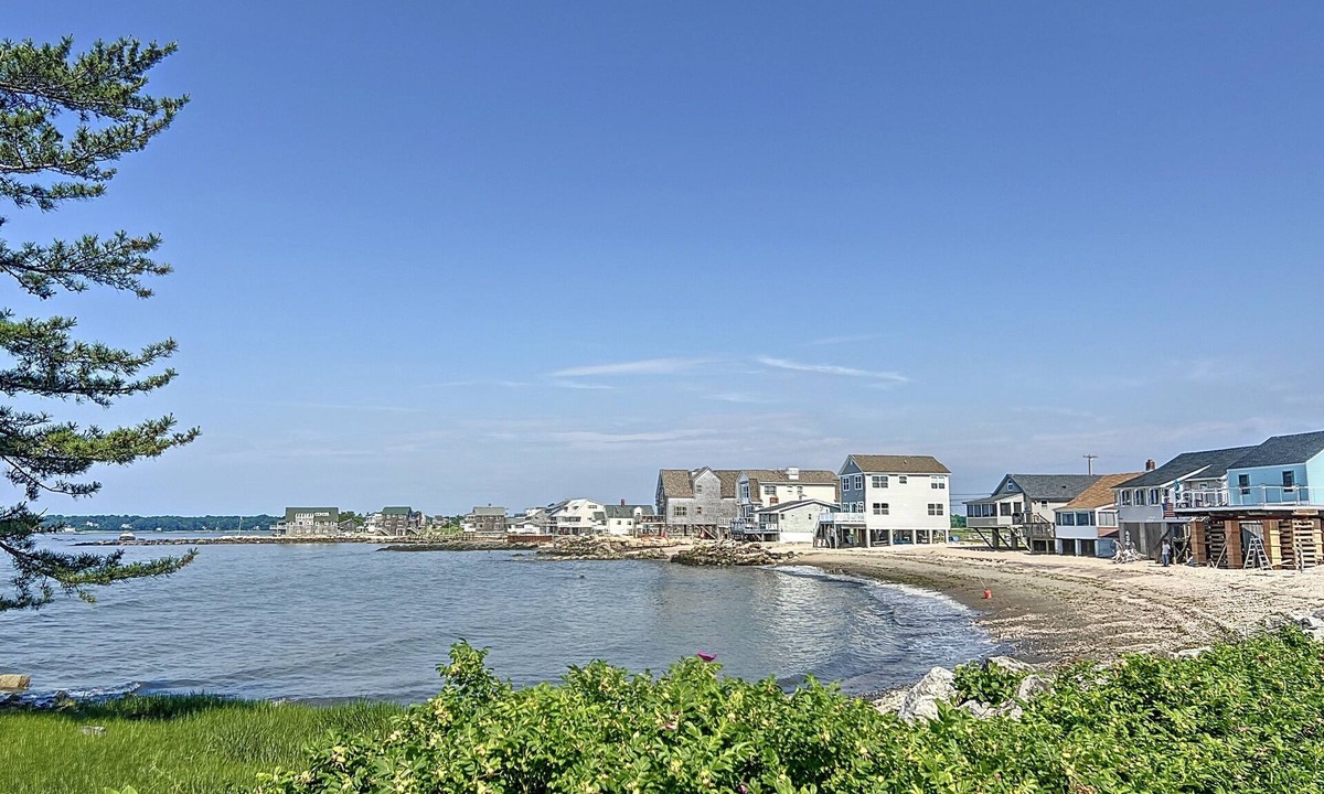 Madison House | Waterfront home surrounded by stunning water views.