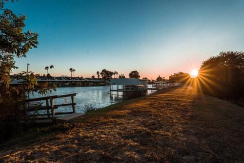 Bethel Island Villa | Waterfront Home w 40x16 Berth