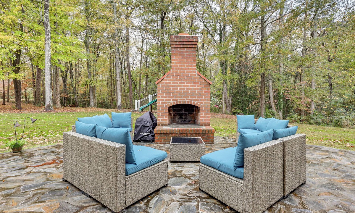 Lancaster House | Waterfront Home w/Private Boat Dock in Lancaster!
