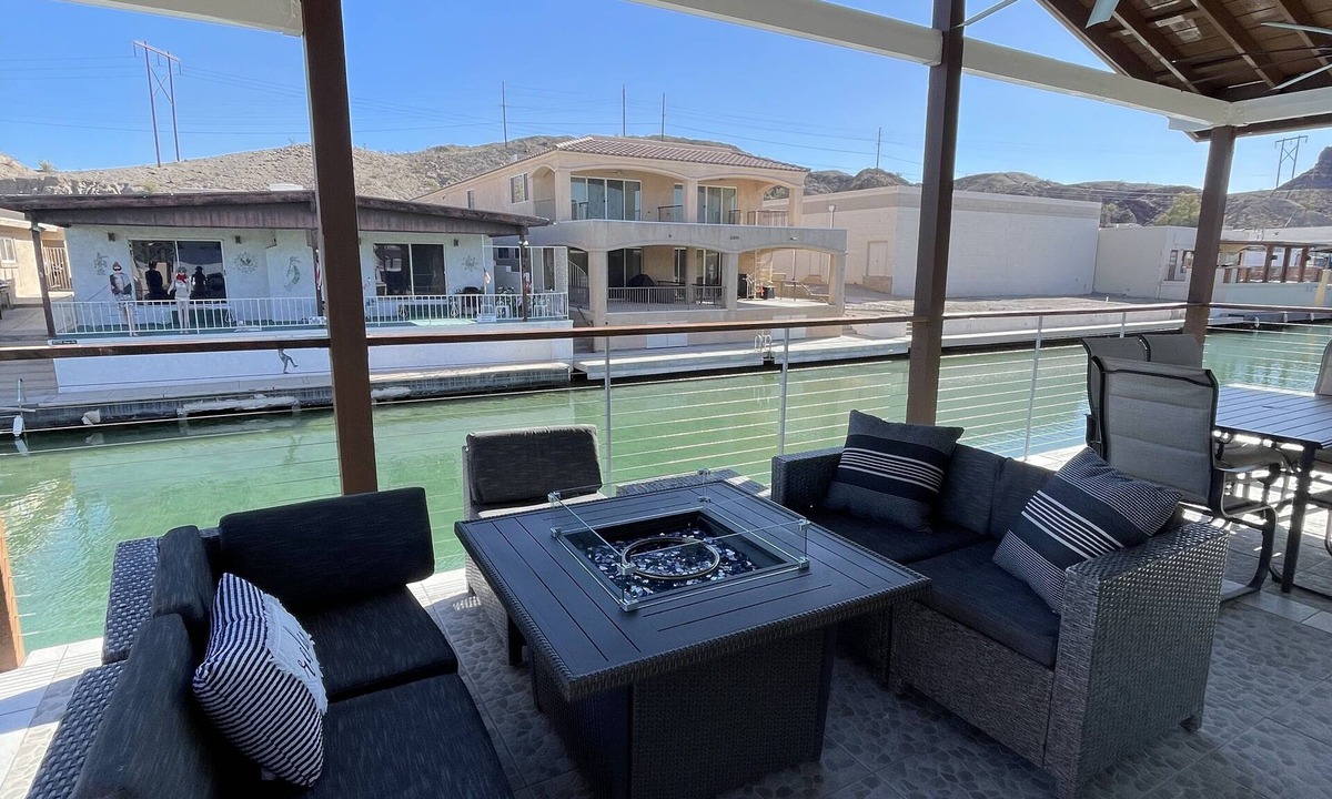 Moovalya Keys House | Waterfront home with private dock in the Moovalya Keys community