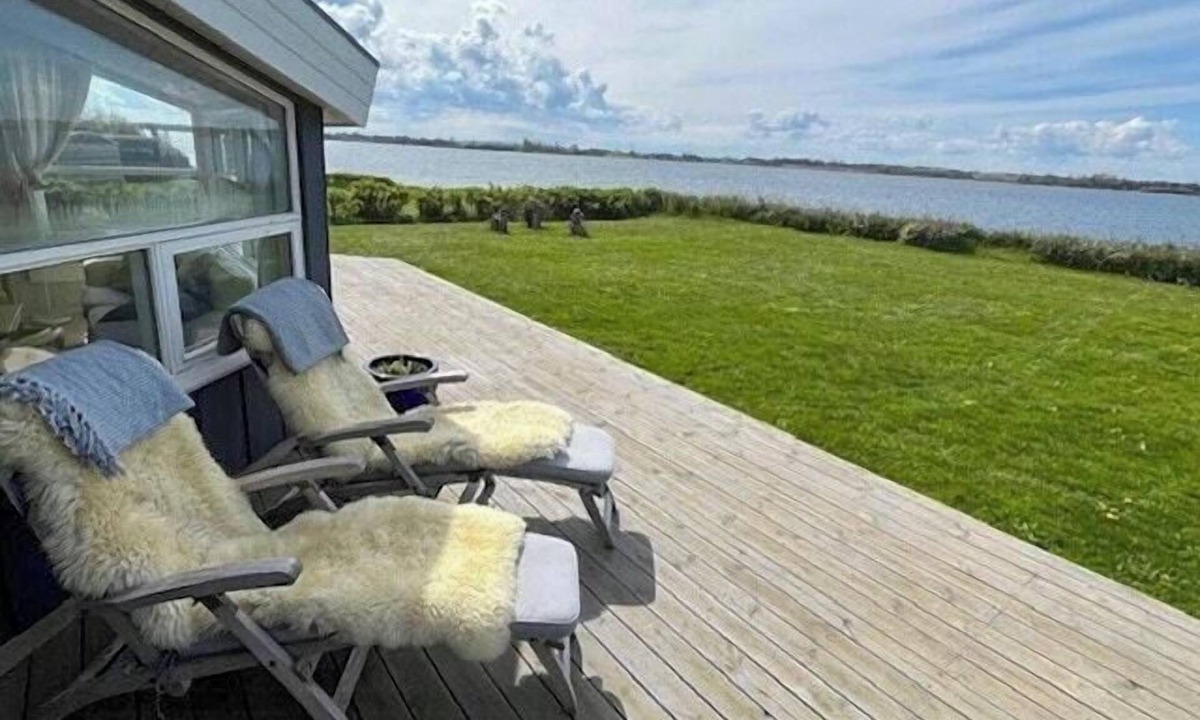 Martofte House | Waterfront house in first row at Fyns Hoved