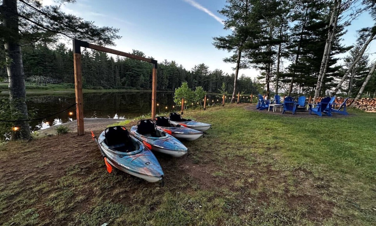 Rexton House | Waterfront | Kayaks | Screened Patio | Bonfire
