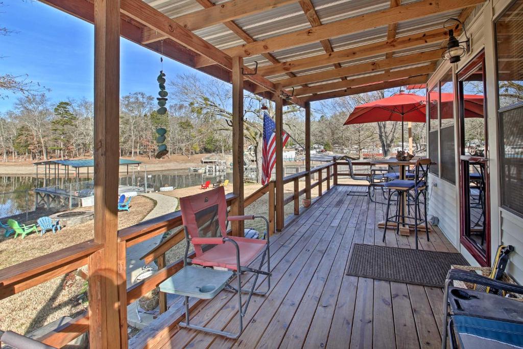 Mid America House | Waterfront Lake Hamilton House with Boat Dock!
