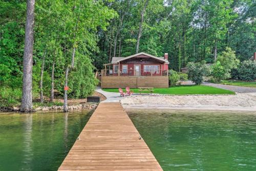 Little Kowaliga House | Waterfront Lake Martin Home w/Grill & Beach!
