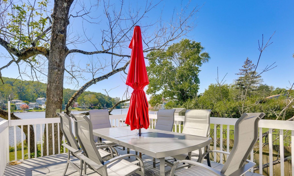 Lake Hopatcong House | Waterfront Lake Hopatcong Vacation Rental w/Dock
