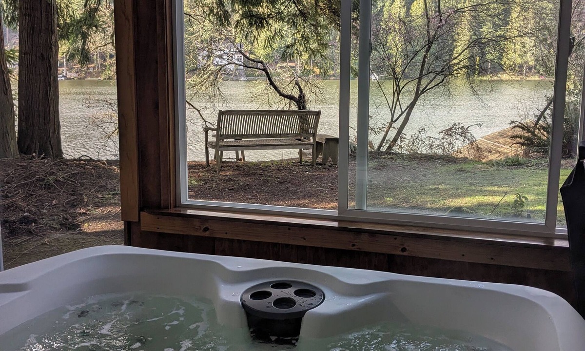 Ames Lake House | Waterfront living on a quiet lake. Pet Friendly.