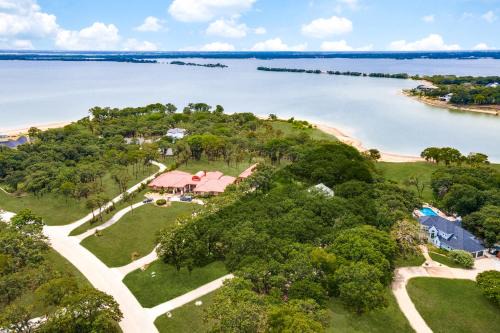 Lakewood Village House | Waterfront Luxury Living with 4-BR Pool and Views