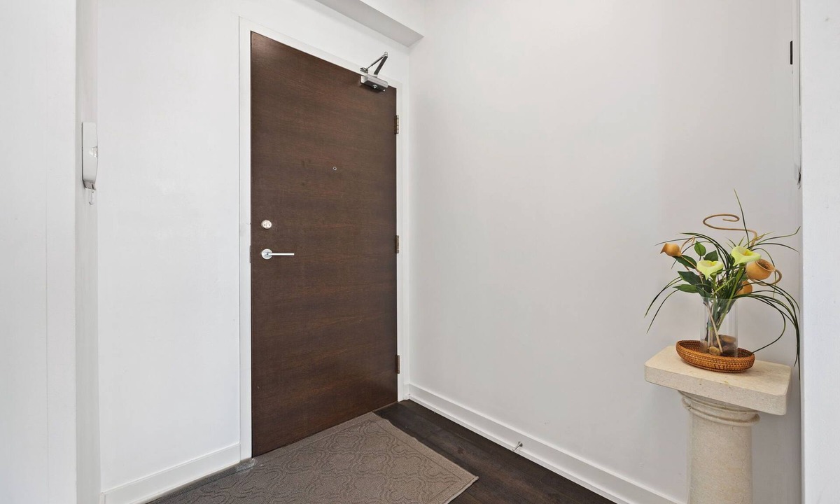 CityPlace Condo | WATERFRONT LUXURY CONDO IN DOWNTOWN TORONTO WITH FREE PARKING