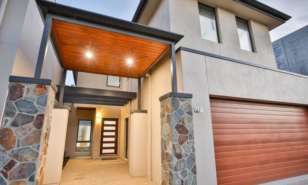 Buronga House | Waterfront - Luxury on the River