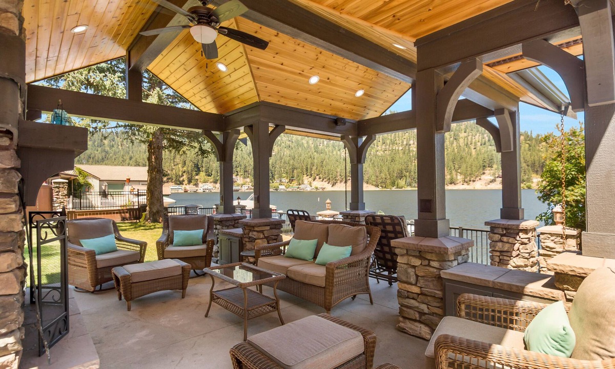 Loon Lake Cabin | Waterfront Luxury Tiny Home w/private dock on Deer Lake