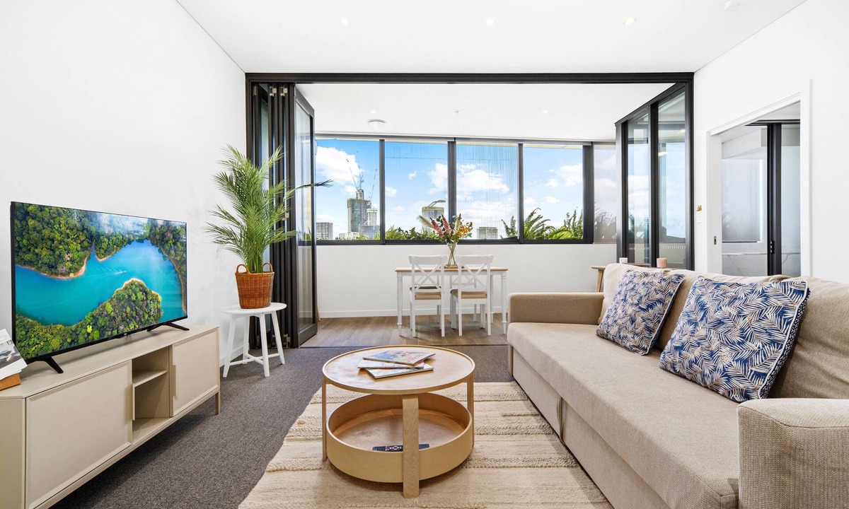 Wentworth Point Apartment | Waterfront Modern 2B2B APT@Marina square